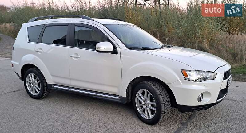 Внедорожник / Кроссовер Mitsubishi Outlander 2011 в Львове фото 12 Внедорожник / Кроссовер Mitsubishi Outlander 2011 в Львове