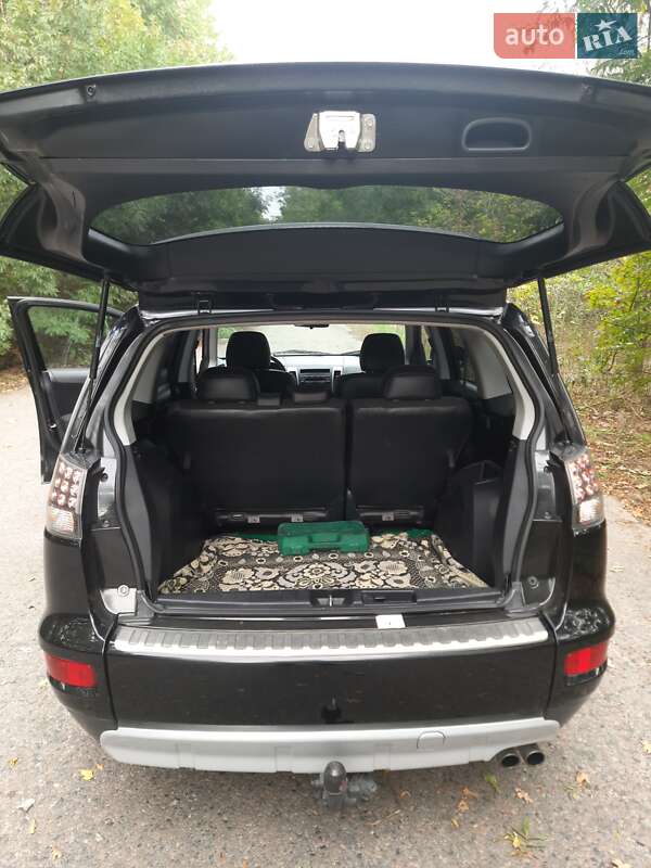 Позашляховик / Кросовер Mitsubishi Outlander 2009 в Новоархангельську