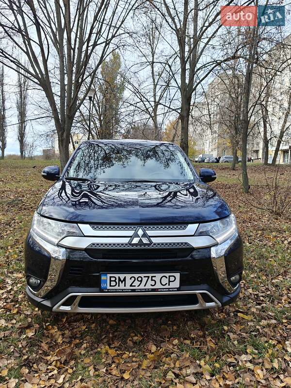 Позашляховик / Кросовер Mitsubishi Outlander 2021 в Сумах