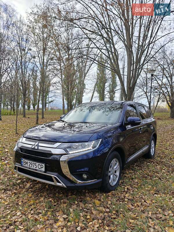 Позашляховик / Кросовер Mitsubishi Outlander 2021 в Сумах