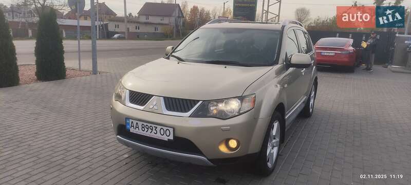 Внедорожник / Кроссовер Mitsubishi Outlander 2009 в Киеве