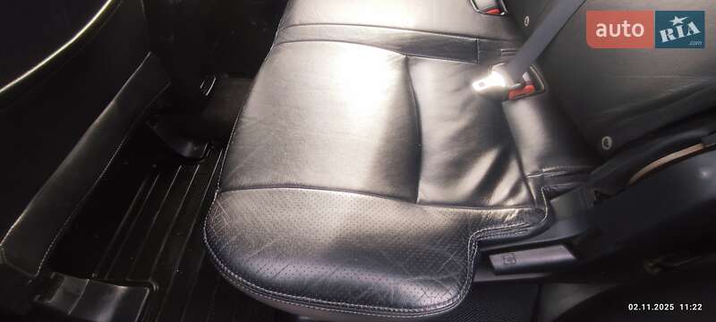 Внедорожник / Кроссовер Mitsubishi Outlander 2009 в Киеве