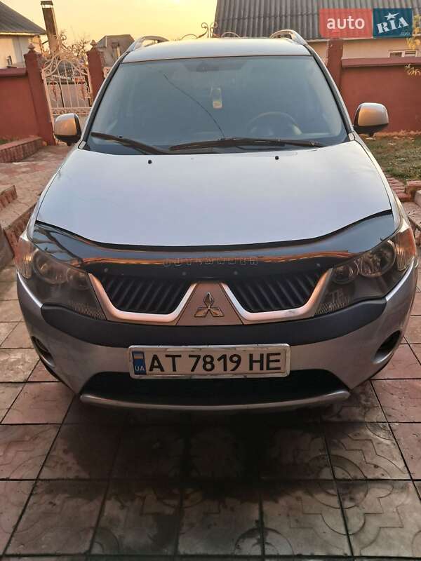 Внедорожник / Кроссовер Mitsubishi Outlander 2007 в Глыбокой