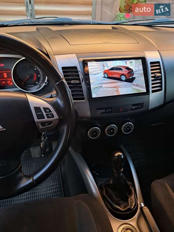 Внедорожник / Кроссовер Mitsubishi Outlander 2007 в Глыбокой