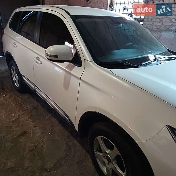 Mitsubishi Outlander 2017