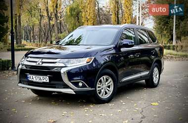 Позашляховик / Кросовер Mitsubishi Outlander 2016 в Києві