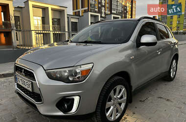 Внедорожник / Кроссовер Mitsubishi Outlander 2015 в Тернополе