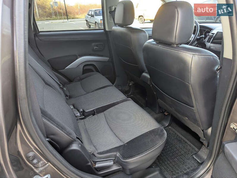 Позашляховик / Кросовер Mitsubishi Outlander 2011 в Коломиї фото 9 Позашляховик / Кросовер Mitsubishi Outlander 2011 в Коломиї