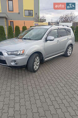 Позашляховик / Кросовер Mitsubishi Outlander 2011 в Мостиській