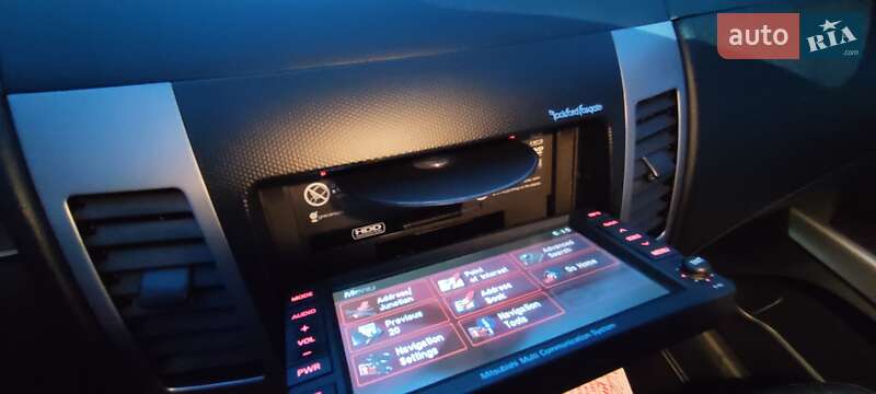 Внедорожник / Кроссовер Mitsubishi Outlander 2010 в Луцке