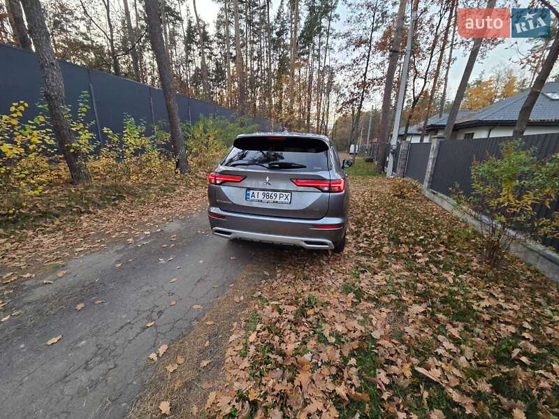 Внедорожник / Кроссовер Mitsubishi Outlander 2022 в Киеве фото 7 Внедорожник / Кроссовер Mitsubishi Outlander 2022 в Киеве