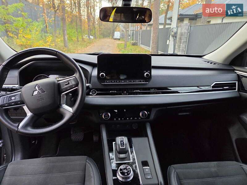 Внедорожник / Кроссовер Mitsubishi Outlander 2022 в Киеве фото 12 Внедорожник / Кроссовер Mitsubishi Outlander 2022 в Киеве