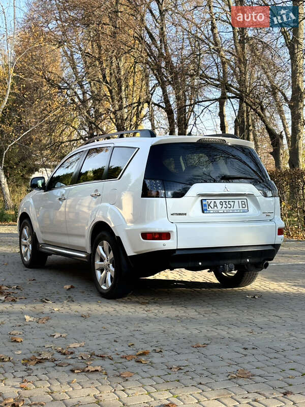 Позашляховик / Кросовер Mitsubishi Outlander 2011 в Василькові