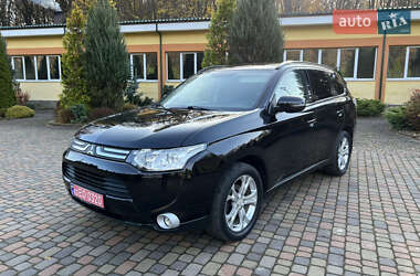 Внедорожник / Кроссовер Mitsubishi Outlander 2013 в Ровно