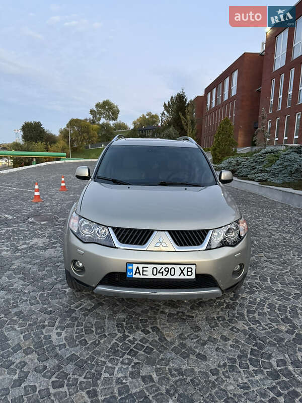 Внедорожник / Кроссовер Mitsubishi Outlander 2008 в Днепре