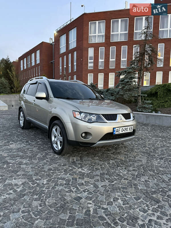 Внедорожник / Кроссовер Mitsubishi Outlander 2008 в Днепре