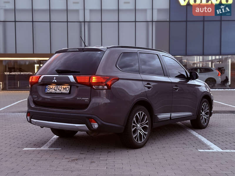 Внедорожник / Кроссовер Mitsubishi Outlander 2016 в Львове фото 6 Внедорожник / Кроссовер Mitsubishi Outlander 2016 в Львове