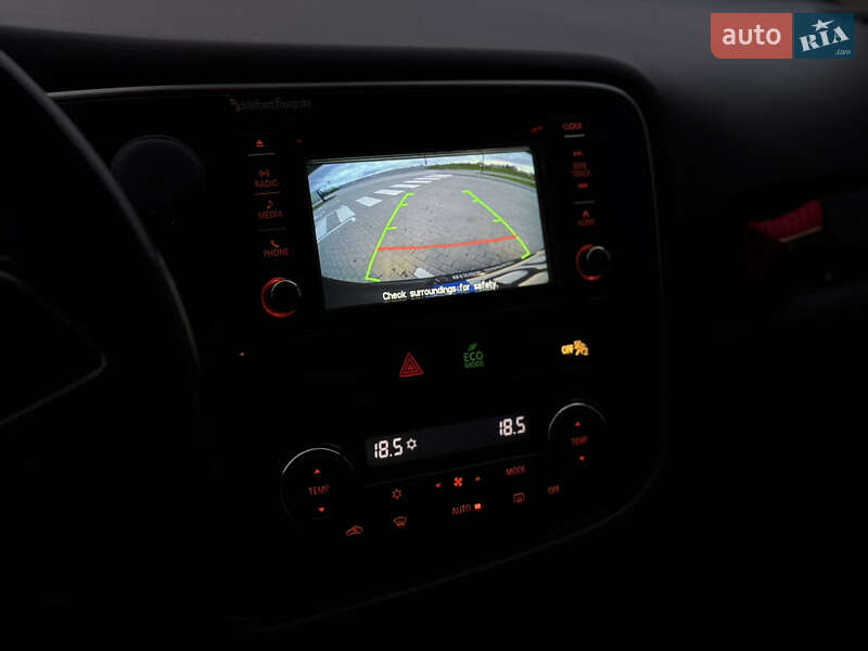 Внедорожник / Кроссовер Mitsubishi Outlander 2016 в Львове фото 14 Внедорожник / Кроссовер Mitsubishi Outlander 2016 в Львове