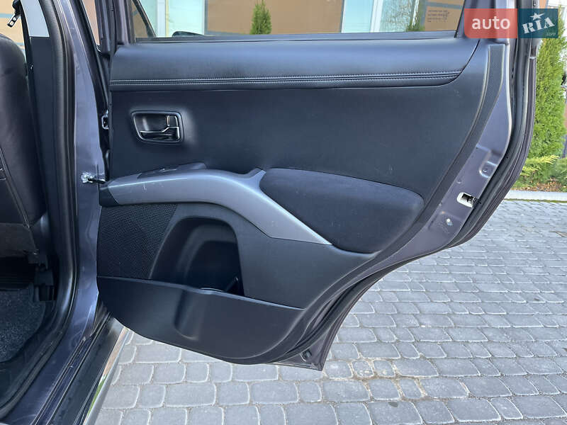 Внедорожник / Кроссовер Mitsubishi Outlander 2012 в Виннице