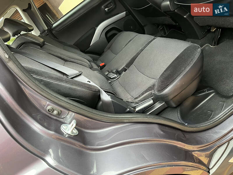 Внедорожник / Кроссовер Mitsubishi Outlander 2012 в Виннице