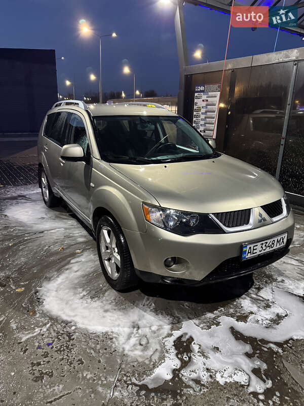 Внедорожник / Кроссовер Mitsubishi Outlander 2008 в Днепре фото 6 Внедорожник / Кроссовер Mitsubishi Outlander 2008 в Днепре