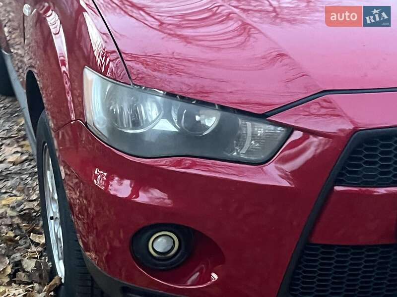 Позашляховик / Кросовер Mitsubishi Outlander 2010 в Києві фото 4 Позашляховик / Кросовер Mitsubishi Outlander 2010 в Києві