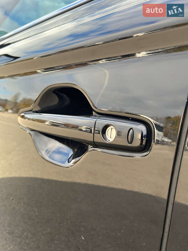 Внедорожник / Кроссовер Mitsubishi Outlander 2015 в Кропивницком