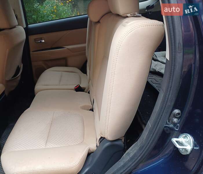 Внедорожник / Кроссовер Mitsubishi Outlander 2017 в Чернигове фото 6 Внедорожник / Кроссовер Mitsubishi Outlander 2017 в Чернигове