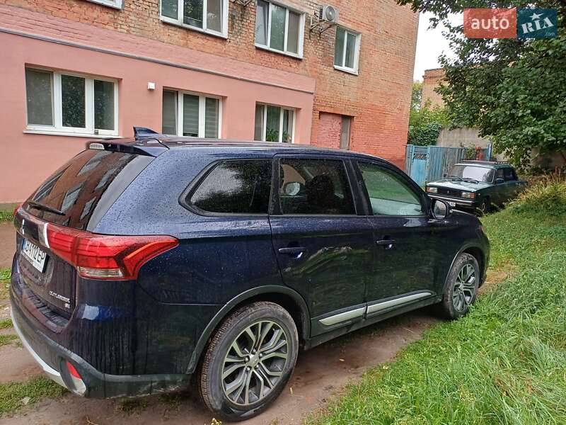 Внедорожник / Кроссовер Mitsubishi Outlander 2017 в Чернигове фото 7 Внедорожник / Кроссовер Mitsubishi Outlander 2017 в Чернигове