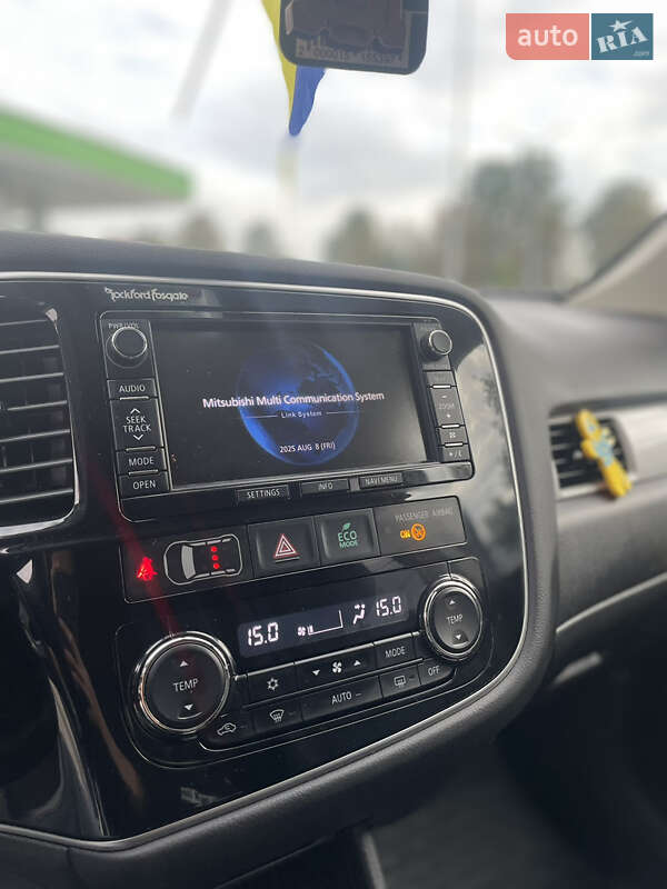 Позашляховик / Кросовер Mitsubishi Outlander 2014 в Житомирі