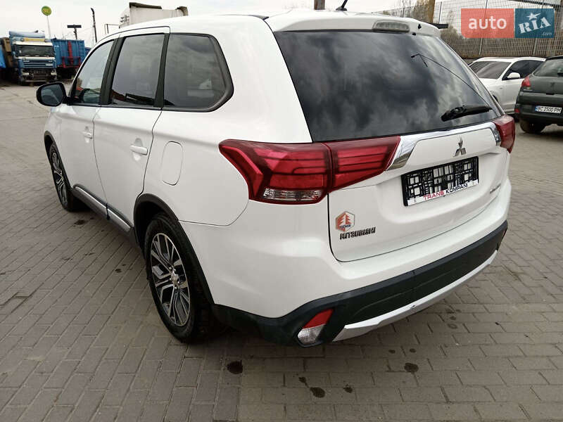 Внедорожник / Кроссовер Mitsubishi Outlander 2017 в Львове фото 11 Внедорожник / Кроссовер Mitsubishi Outlander 2017 в Львове