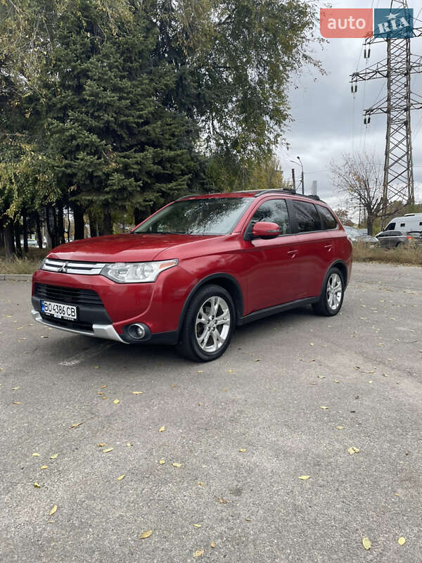 Внедорожник / Кроссовер Mitsubishi Outlander 2014 в Днепре фото 3 Внедорожник / Кроссовер Mitsubishi Outlander 2014 в Днепре