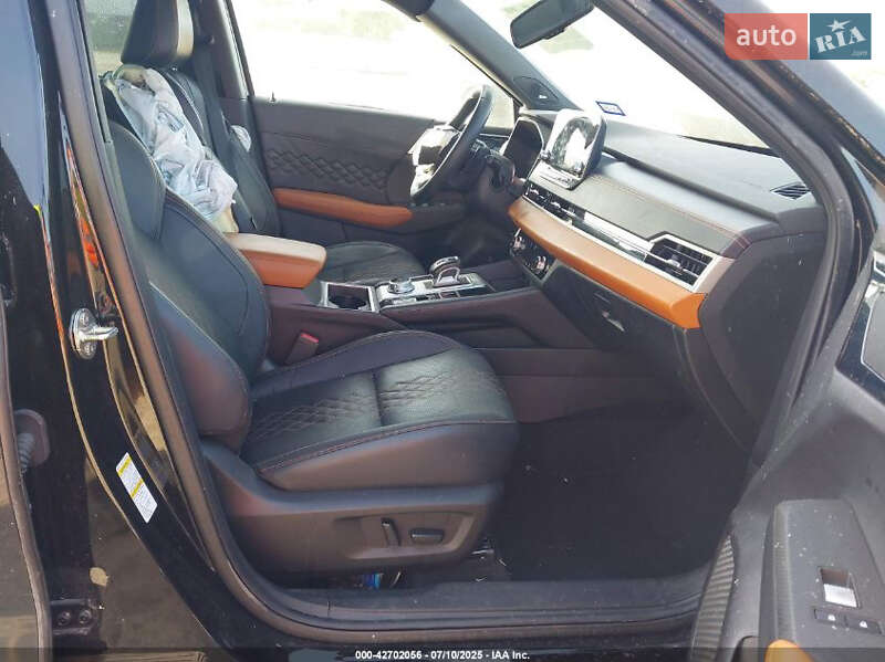 Внедорожник / Кроссовер Mitsubishi Outlander 2022 в Буче