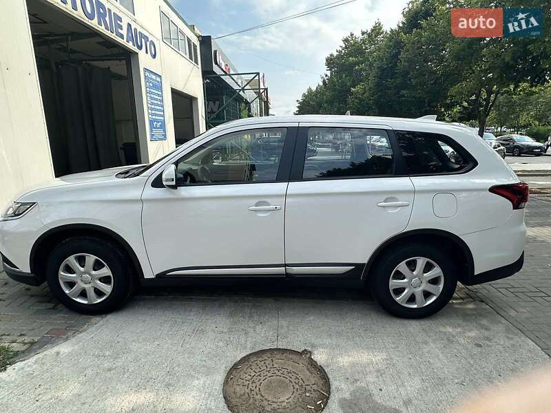 Внедорожник / Кроссовер Mitsubishi Outlander 2019 в Одессе фото 2 Внедорожник / Кроссовер Mitsubishi Outlander 2019 в Одессе