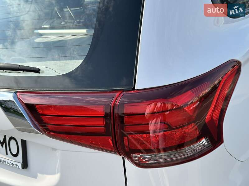 Внедорожник / Кроссовер Mitsubishi Outlander 2019 в Одессе фото 21 Внедорожник / Кроссовер Mitsubishi Outlander 2019 в Одессе