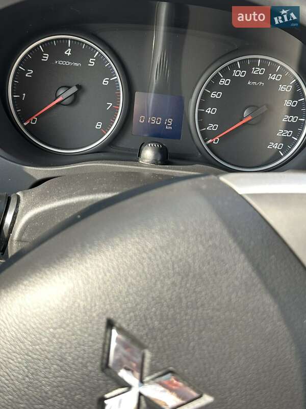 Внедорожник / Кроссовер Mitsubishi Outlander 2019 в Одессе фото 29 Внедорожник / Кроссовер Mitsubishi Outlander 2019 в Одессе