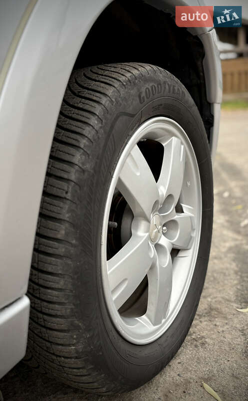 Внедорожник / Кроссовер Mitsubishi Outlander 2007 в Киеве фото 30 Внедорожник / Кроссовер Mitsubishi Outlander 2007 в Киеве