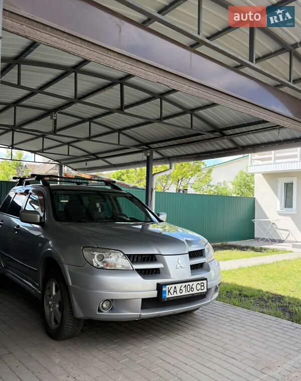 Внедорожник / Кроссовер Mitsubishi Outlander 2007 в Киеве фото 43 Внедорожник / Кроссовер Mitsubishi Outlander 2007 в Киеве
