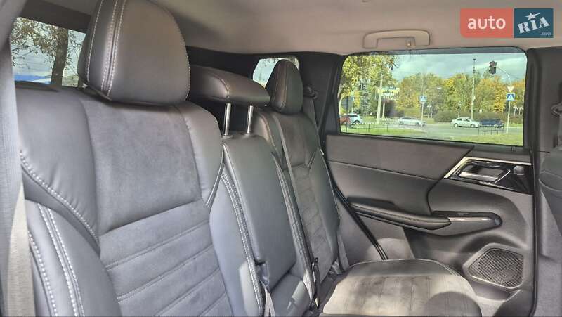 Позашляховик / Кросовер Mitsubishi Outlander 2021 в Черкасах