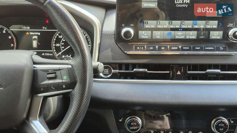 Позашляховик / Кросовер Mitsubishi Outlander 2021 в Черкасах