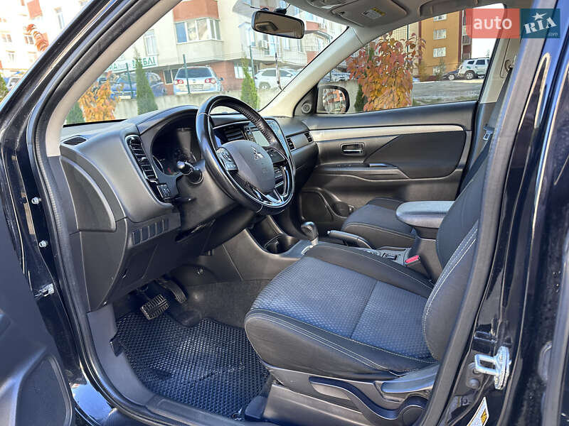 Внедорожник / Кроссовер Mitsubishi Outlander 2015 в Тернополе