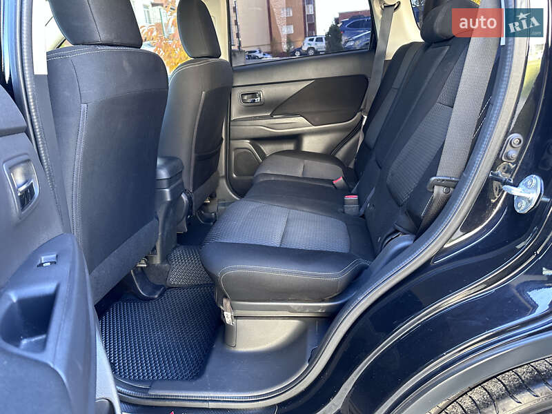 Внедорожник / Кроссовер Mitsubishi Outlander 2015 в Тернополе