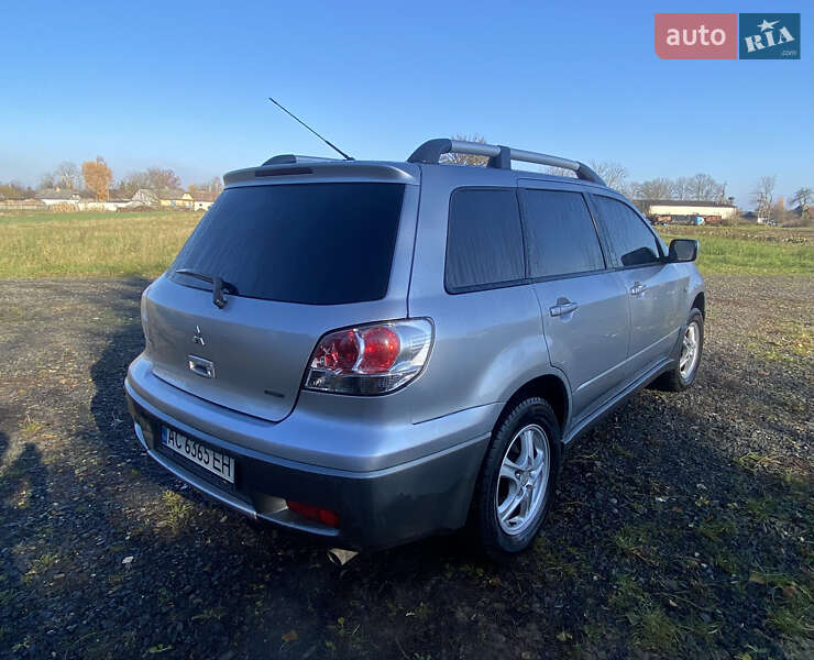 Внедорожник / Кроссовер Mitsubishi Outlander 2003 в Ковеле фото 4 Внедорожник / Кроссовер Mitsubishi Outlander 2003 в Ковеле