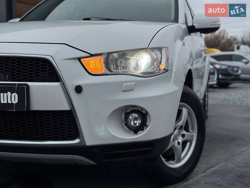 Позашляховик / Кросовер Mitsubishi Outlander 2010 в Рівному