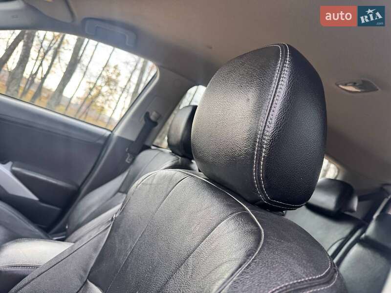 Позашляховик / Кросовер Mitsubishi Outlander 2011 в Охтирці