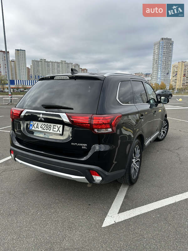 Внедорожник / Кроссовер Mitsubishi Outlander 2017 в Киеве фото 4 Внедорожник / Кроссовер Mitsubishi Outlander 2017 в Киеве