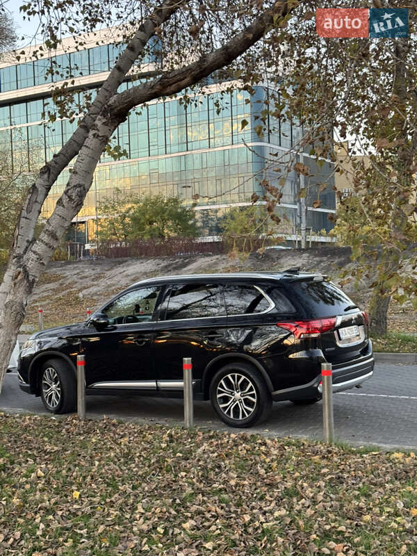 Внедорожник / Кроссовер Mitsubishi Outlander 2017 в Киеве фото 33 Внедорожник / Кроссовер Mitsubishi Outlander 2017 в Киеве