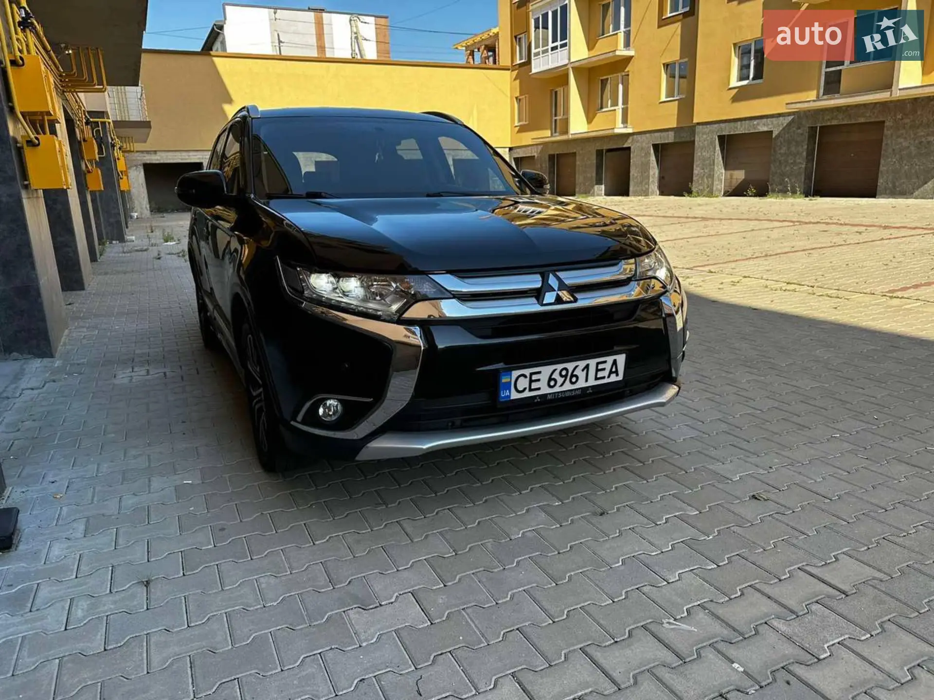 2015 Mitsubishi Outlander - мініатюра 2