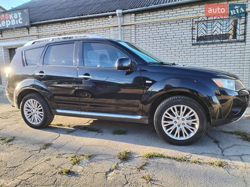 Внедорожник / Кроссовер Mitsubishi Outlander 2008 в Житомире