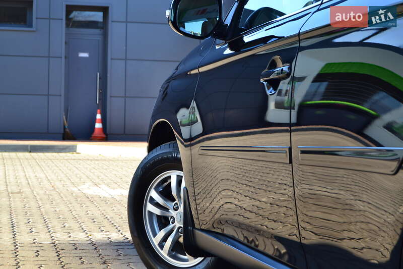 Внедорожник / Кроссовер Mitsubishi Outlander 2013 в Дрогобыче